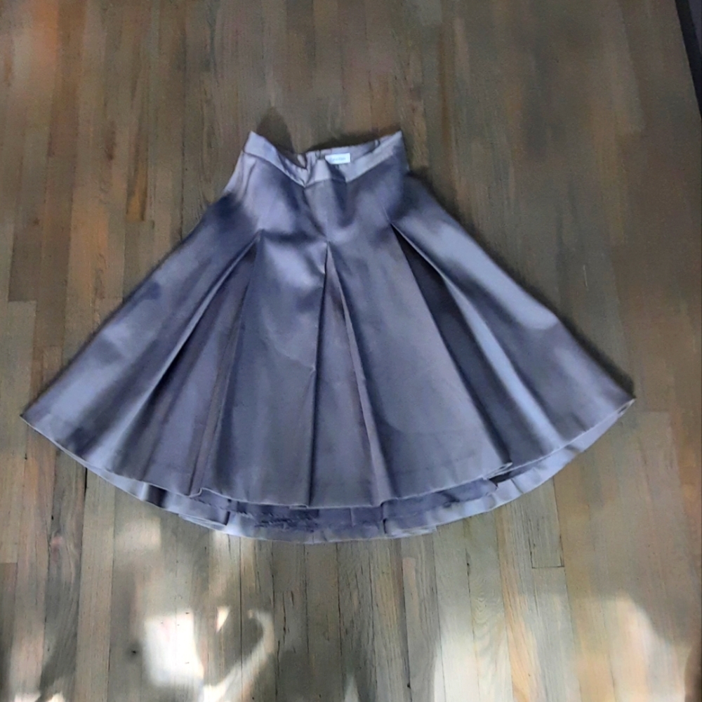 New Calvin Klein pleated full Skirt Grey size 6